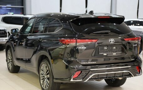 Toyota Highlander, 2026 год, 5 900 000 рублей, 11 фотография