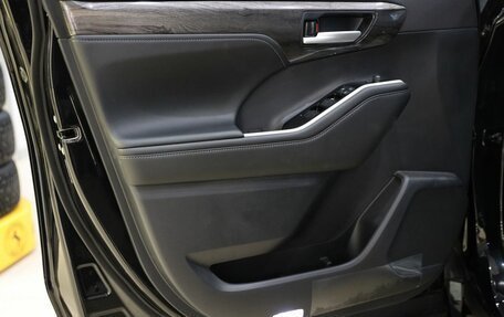 Toyota Highlander, 2026 год, 5 900 000 рублей, 13 фотография