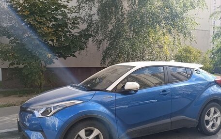 Toyota C-HR I рестайлинг, 2018 год, 1 825 000 рублей, 1 фотография