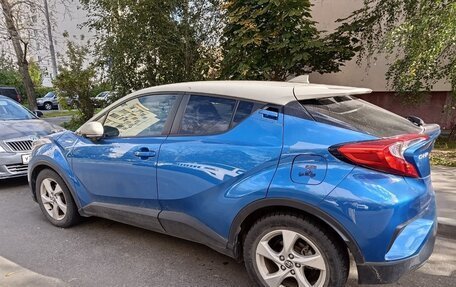 Toyota C-HR I рестайлинг, 2018 год, 1 825 000 рублей, 2 фотография