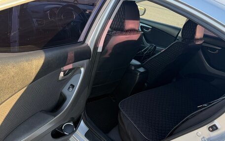 Hyundai Elantra V, 2012 год, 970 000 рублей, 16 фотография