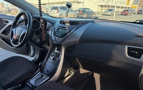 Hyundai Elantra V, 2012 год, 970 000 рублей, 20 фотография