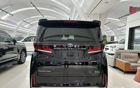 Toyota Vellfire, 2026 год, 17 770 700 рублей, 5 фотография