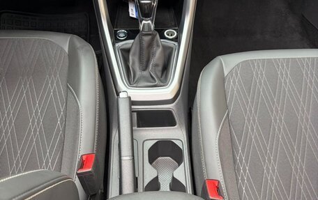 Volkswagen T-Cross I, 2022 год, 1 560 124 рублей, 9 фотография