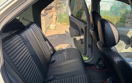 Renault Logan I, 2005 год, 329 000 рублей, 10 фотография