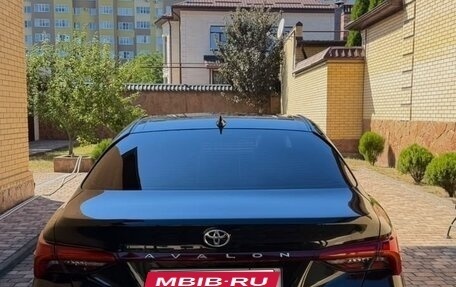 Toyota Avalon, 2024 год, 3 900 000 рублей, 5 фотография