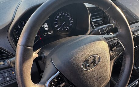 Hyundai Solaris II рестайлинг, 2022 год, 1 750 000 рублей, 10 фотография