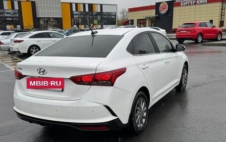 Hyundai Solaris II рестайлинг, 2022 год, 1 750 000 рублей, 5 фотография