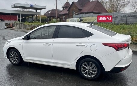 Hyundai Solaris II рестайлинг, 2022 год, 1 750 000 рублей, 8 фотография