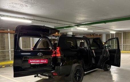Toyota Land Cruiser Prado 150 рестайлинг 2, 2021 год, 6 550 000 рублей, 4 фотография