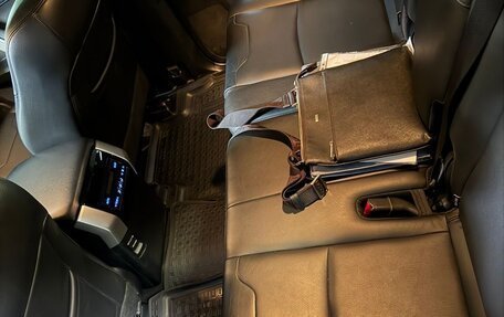 Toyota Land Cruiser Prado 150 рестайлинг 2, 2021 год, 6 550 000 рублей, 20 фотография