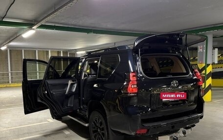 Toyota Land Cruiser Prado 150 рестайлинг 2, 2021 год, 6 550 000 рублей, 14 фотография