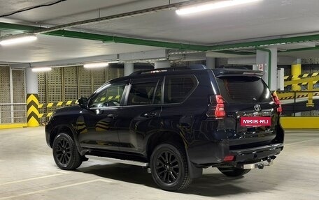 Toyota Land Cruiser Prado 150 рестайлинг 2, 2021 год, 6 550 000 рублей, 16 фотография