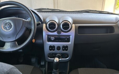 Renault Logan I, 2012 год, 675 000 рублей, 2 фотография