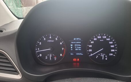 Hyundai Solaris II рестайлинг, 2017 год, 900 000 рублей, 9 фотография