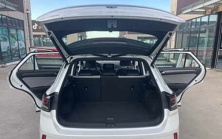 Volkswagen T-Roc I, 2023 год, 1 311 000 рублей, 6 фотография