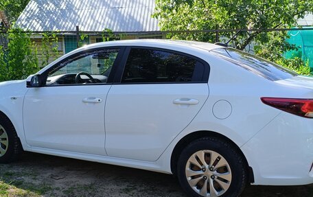 KIA Rio IV, 2018 год, 960 000 рублей, 6 фотография