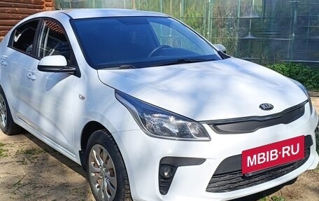KIA Rio IV, 2018 год, 960 000 рублей, 3 фотография
