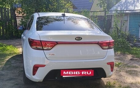 KIA Rio IV, 2018 год, 960 000 рублей, 7 фотография