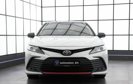 Toyota Camry, 2021 год, 3 330 000 рублей, 2 фотография
