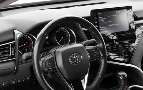 Toyota Camry, 2021 год, 3 330 000 рублей, 9 фотография