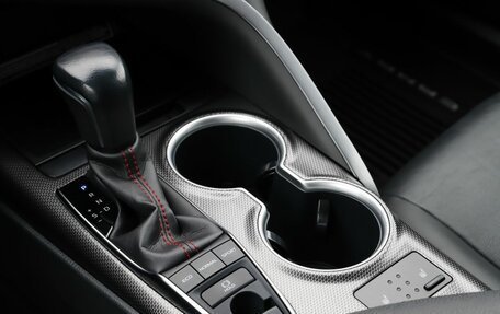 Toyota Camry, 2021 год, 3 330 000 рублей, 16 фотография