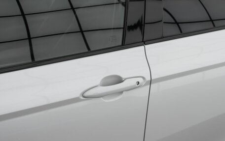 Toyota Camry, 2021 год, 3 330 000 рублей, 18 фотография