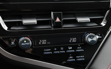 Toyota Camry, 2021 год, 3 330 000 рублей, 15 фотография