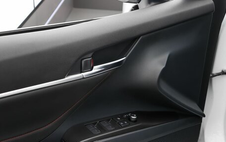Toyota Camry, 2021 год, 3 330 000 рублей, 17 фотография