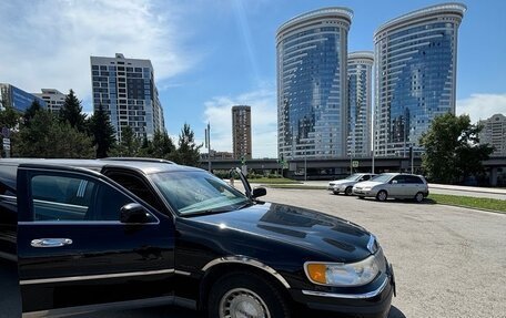 Lincoln Town Car III рестайлинг, 2000 год, 850 000 рублей, 10 фотография