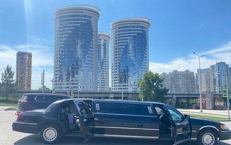 Lincoln Town Car III рестайлинг, 2000 год, 850 000 рублей, 11 фотография