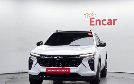 Chevrolet Trax, 2023 год, 1 817 000 рублей, 2 фотография