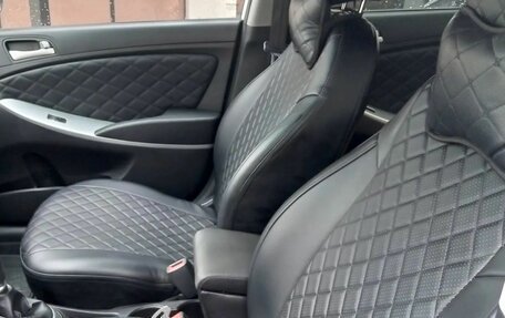 Hyundai Solaris II рестайлинг, 2012 год, 850 000 рублей, 8 фотография