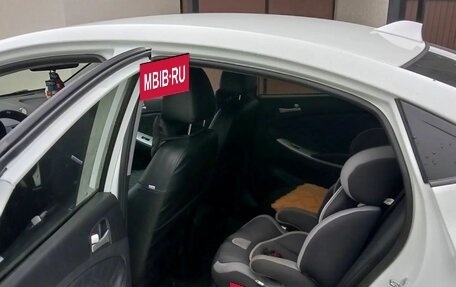 Hyundai Solaris II рестайлинг, 2012 год, 850 000 рублей, 6 фотография