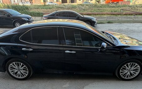 Toyota Camry, 2019 год, 2 450 000 рублей, 4 фотография