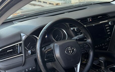 Toyota Camry, 2019 год, 2 450 000 рублей, 9 фотография