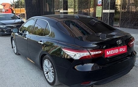 Toyota Camry, 2019 год, 2 450 000 рублей, 5 фотография