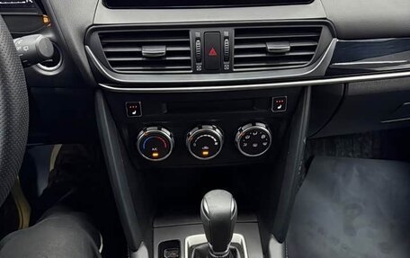 Mazda CX-4, 2023 год, 1 757 000 рублей, 10 фотография