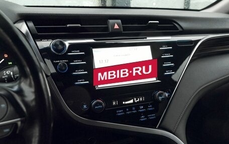 Toyota Camry, 2019 год, 3 049 000 рублей, 10 фотография