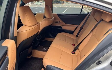 Lexus ES VII, 2022 год, 3 157 000 рублей, 10 фотография