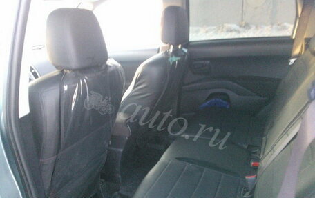 Mitsubishi Outlander III рестайлинг 3, 2008 год, 800 000 рублей, 8 фотография