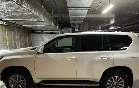 Toyota Land Cruiser Prado 150 рестайлинг 2, 2017 год, 5 000 000 рублей, 5 фотография