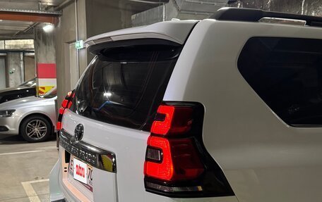 Toyota Land Cruiser Prado 150 рестайлинг 2, 2017 год, 5 000 000 рублей, 8 фотография