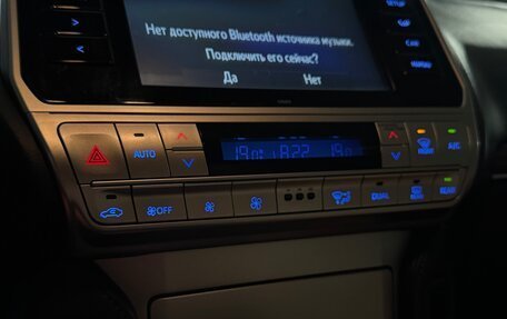 Toyota Land Cruiser Prado 150 рестайлинг 2, 2017 год, 5 000 000 рублей, 22 фотография