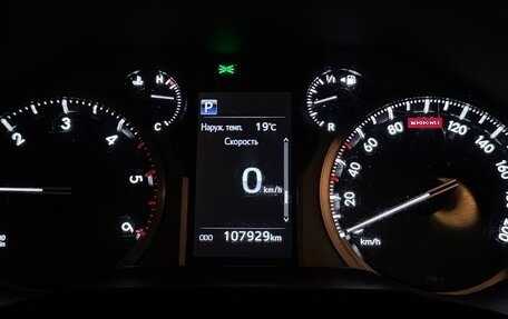 Toyota Land Cruiser Prado 150 рестайлинг 2, 2017 год, 5 000 000 рублей, 21 фотография