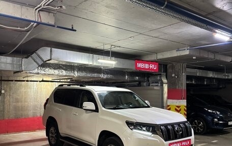 Toyota Land Cruiser Prado 150 рестайлинг 2, 2017 год, 5 000 000 рублей, 33 фотография
