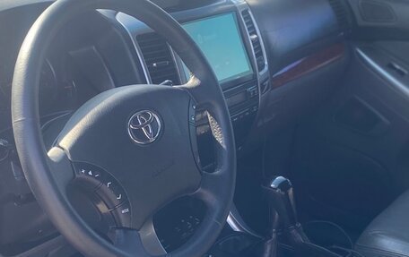 Toyota Land Cruiser Prado 120 рестайлинг, 2007 год, 2 549 000 рублей, 16 фотография