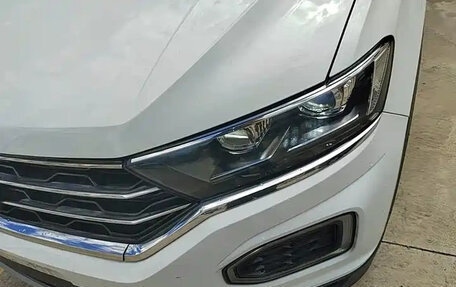 Volkswagen T-Roc I, 2022 год, 1 350 000 рублей, 4 фотография