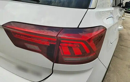 Volkswagen T-Roc I, 2022 год, 1 350 000 рублей, 8 фотография