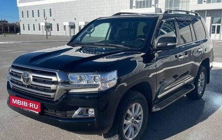 Toyota Land Cruiser 200, 2016 год, 5 699 000 рублей, 4 фотография